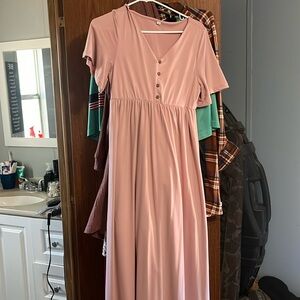 Floor length pink dress, used for maternity pictures. Size small.
